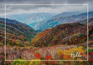 Diese Region ist nicht so stark besiedelt und die Landschaft hat einen sehr unberührten Charakter, der sie grade so wunderschön macht. Die verschiedenen Farben auf den Hügeln in der Herbstzeit sind auch ganz besonders, in rot, orange, gelb und grün lassen sie einen staunen
